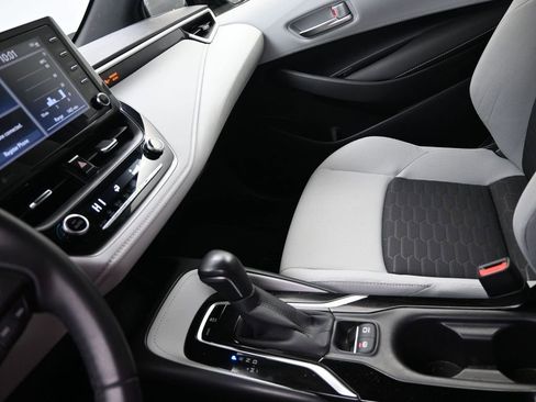 Used 2020 Toyota Corolla SE image 18