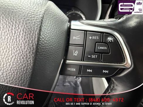 Used 2021 Toyota Highlander XLE image 21