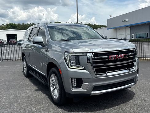 Used 2024 GMC Yukon SLT w/ SLT Luxury Package RWD image 4