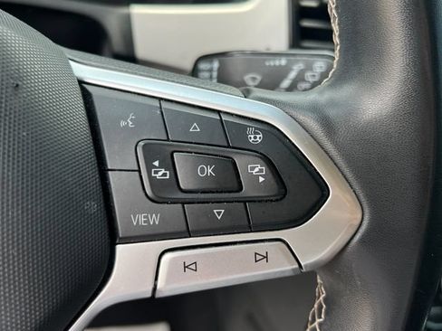 Used 2021 Volkswagen Atlas SEL AWD/4WD image 15
