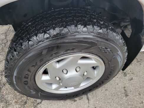 Used 2014 Ford E-350 and Econoline 350 Super Duty w/ Power Group image 21