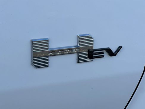 New 2025 GMC Hummer EV 2X image 32