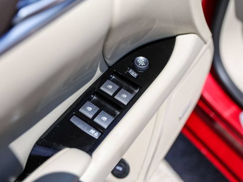 Used 2013 Cadillac XTS FWD image 19