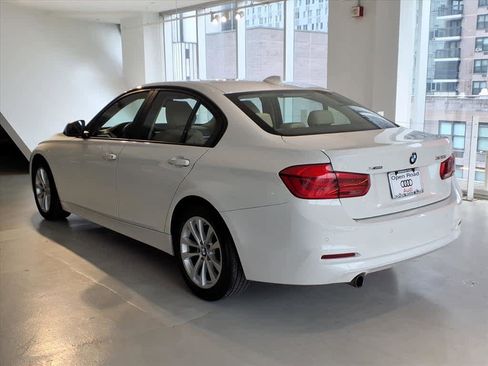 Used 2018 BMW 320i xDrive Sedan w/ Convenience Package image 6