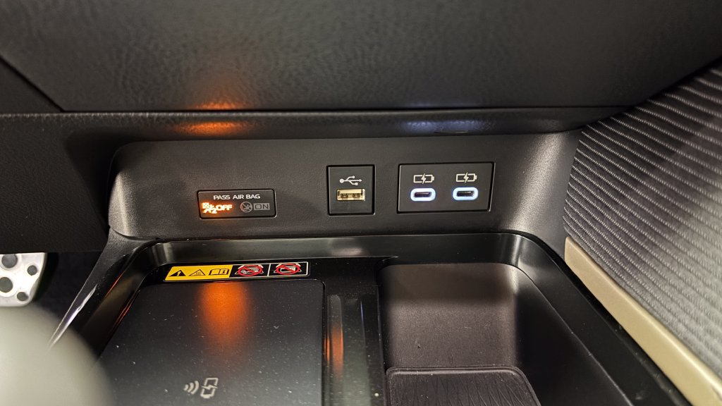 Certified 2025 Toyota Camry SE w/ Convenience Package FWD image 23