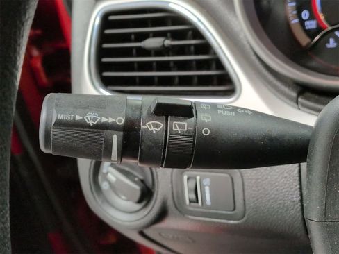 Certified 2018 Dodge Journey SE image 26