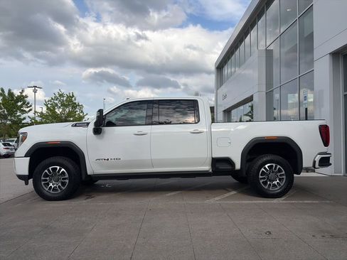 Used 2022 GMC Sierra 2500 AT4 AWD/4WD image 4