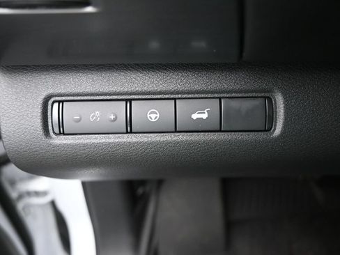 Used 2025 Nissan Pathfinder SL w/ Black Appearance Package AWD/4WD image 21