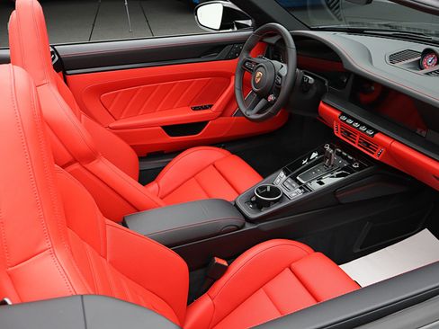 Used 2026 Porsche 911 Carrera 4 GTS AWD/4WD image 45