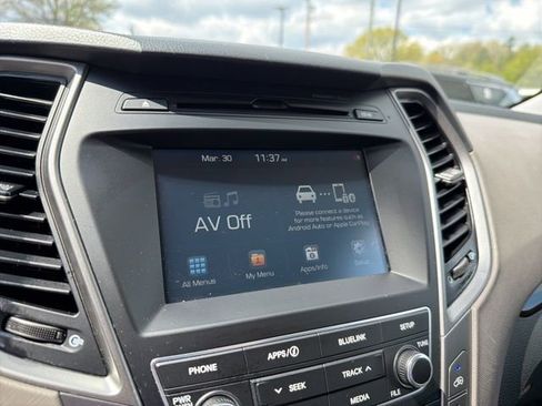 Used 2018 Hyundai Santa Fe Sport FWD image 17