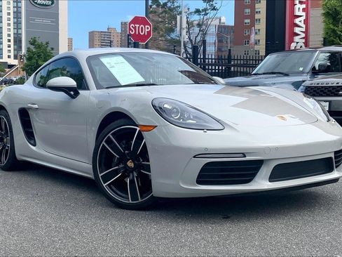 Used 2024 Porsche 718 Cayman RWD image 7