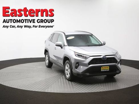 Used 2021 Toyota RAV4 XLE w/ XLE Grade Weather Package AWD/4WD image 52