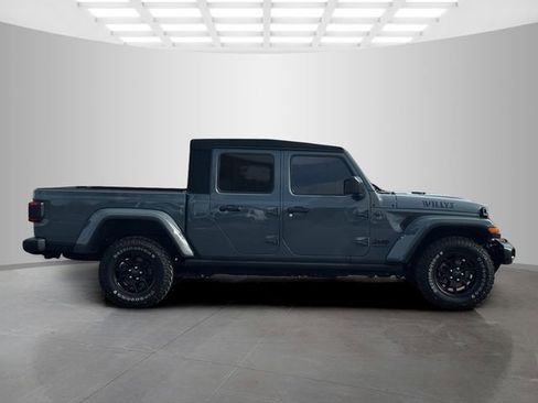 Certified 2024 Jeep Gladiator Willys image 8