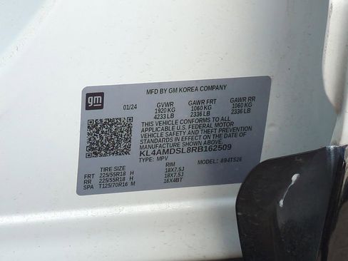 Used 2024 Buick Encore GX Sport Touring FWD image 23