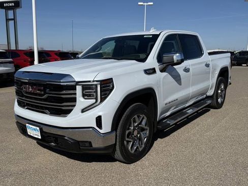 New 2026 GMC Sierra 1500 SLT image 4