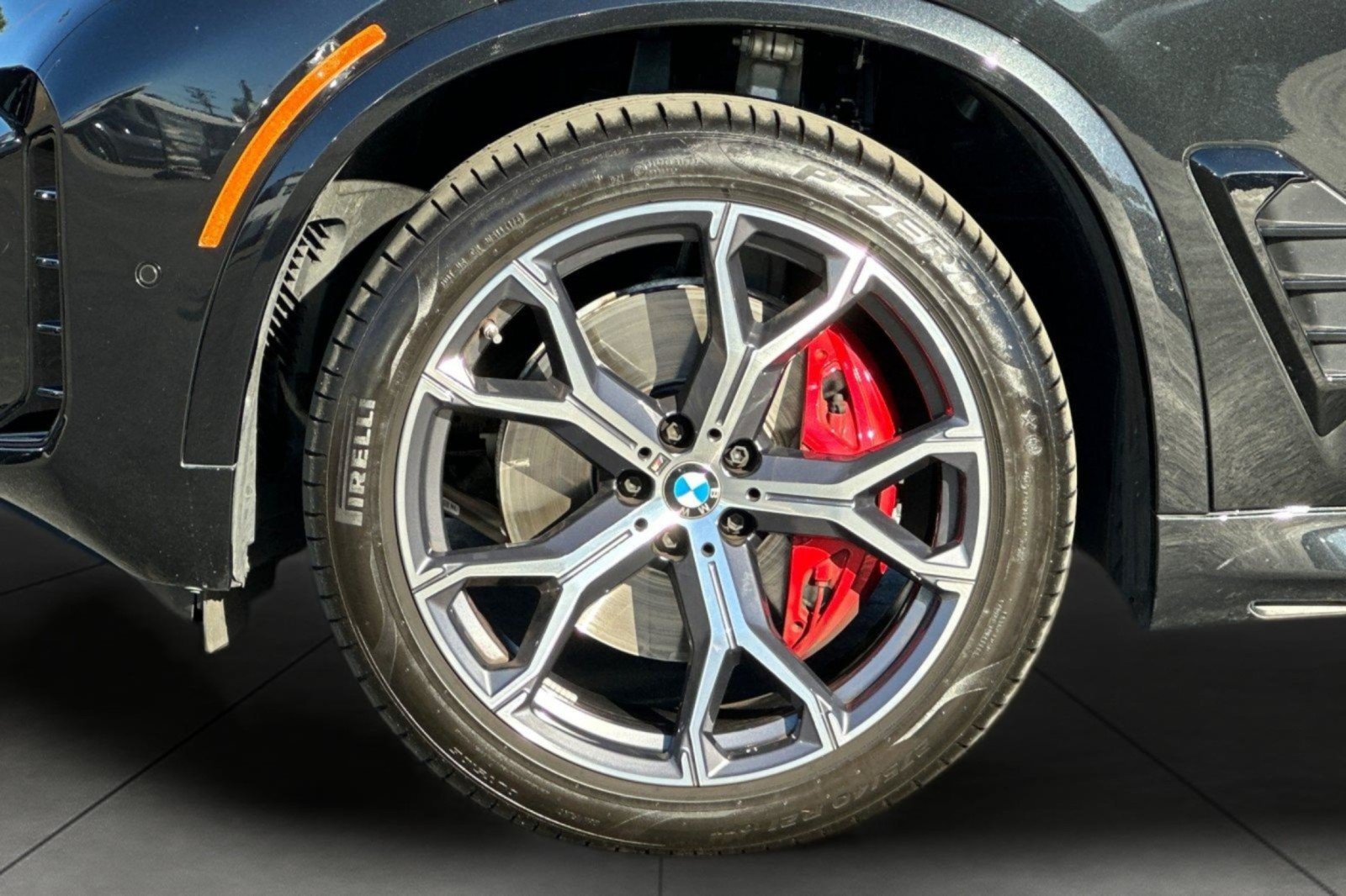 Used 2024 BMW X5 sDrive40i w/ M Sport Package RWD image 26