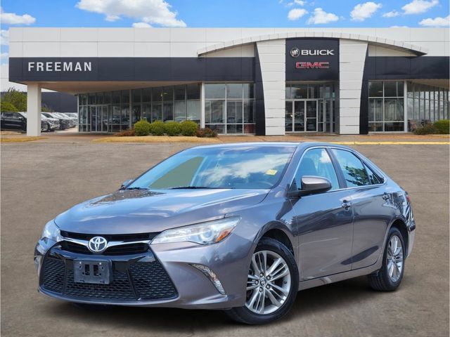 Used 2017 Toyota Camry SE FWD image 1