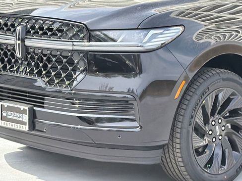 New 2026 Lincoln Navigator L Reserve image 2
