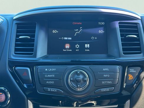 Used 2017 Nissan Pathfinder SV FWD image 26
