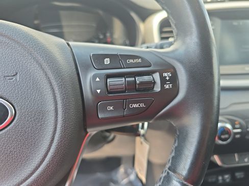 Used 2018 Kia Sorento AWD image 17