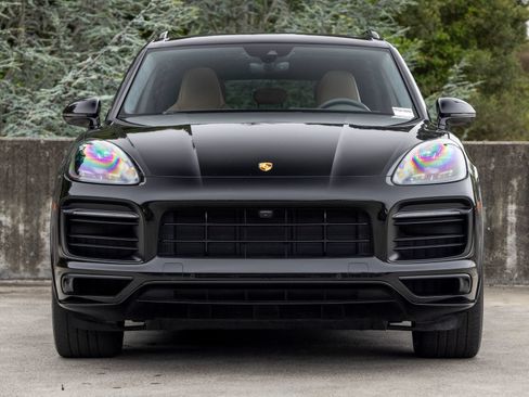 Certified 2023 Porsche Cayenne GTS AWD/4WD image 8