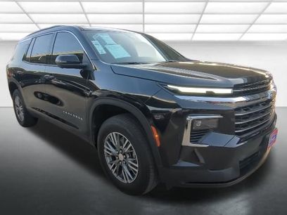 Certified 2025 Chevrolet Traverse LT w/ Driver Confidence Package