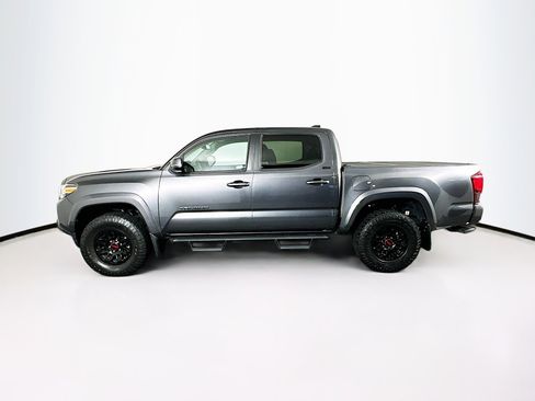Used 2022 Toyota Tacoma SR5 w/ Technology Package RWD image 4