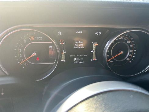 Used 2018 Jeep Wrangler Unlimited Sahara w/ Cold Weather Group AWD/4WD image 16