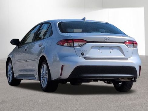 Used 2024 Toyota Corolla LE w/ LE Convenience Package image 9