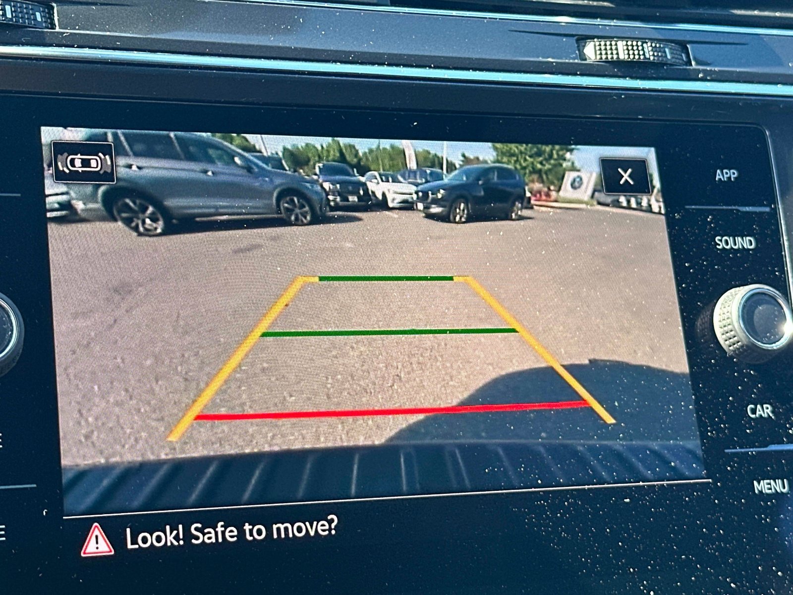 Certified 2023 Volkswagen Tiguan SE R-Line FWD image 17