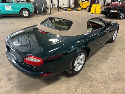 Used 1998 Jaguar XK8 Convertible RWD image 19