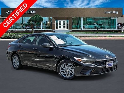 Used 2025 Hyundai Elantra Hybrid FWD image 1