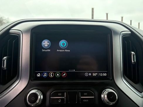 Used 2021 GMC Sierra 3500 SLT w/ SLT Preferred Package image 17