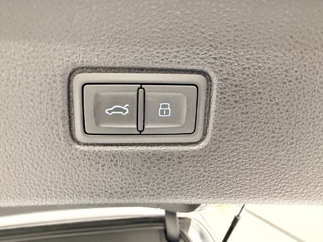 Used 2019 Audi Q7 3.0T Prestige AWD/4WD image 29