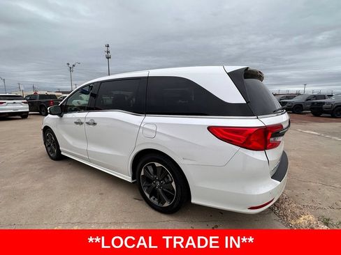 Used 2024 Honda Odyssey Elite image 3