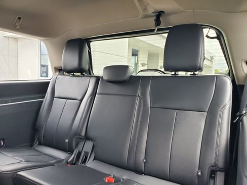 Certified 2023 Ford Expedition XLT RWD image 32