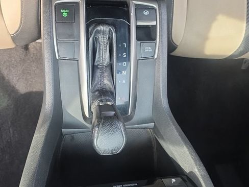 Used 2018 Honda Civic EX image 32