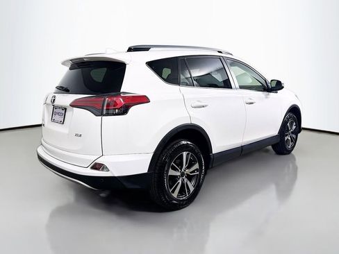 Used 2018 Toyota RAV4 XLE FWD image 7