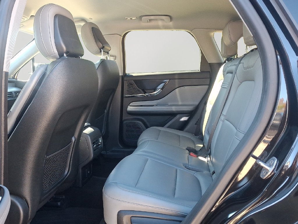 Used 2020 Lincoln Corsair AWD w/ Equipment Group 101A image 8
