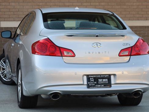 Used 2010 INFINITI G37 x Sedan w/ Premium Pkg AWD/4WD image 11