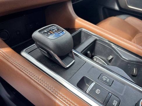 Certified 2024 Nissan Pathfinder Platinum AWD/4WD image 28