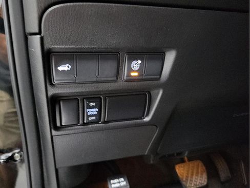 Used 2022 Nissan Armada SL w/ Midnight Edition Package RWD image 14