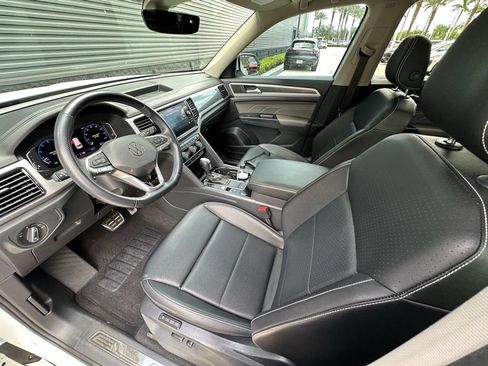 Used 2021 Volkswagen Atlas SEL R-Line FWD image 4