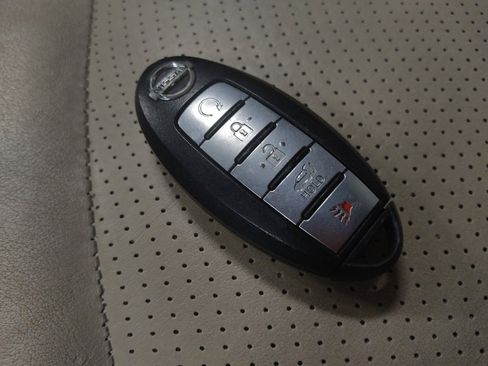 Used 2020 Nissan Armada SL w/ Premium Package image 32