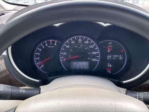 Used 2011 Nissan Quest SV FWD image 17