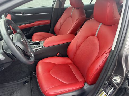 Used 2020 Toyota Camry XSE FWD image 22