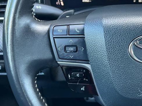 Certified 2025 Toyota Camry SE image 25