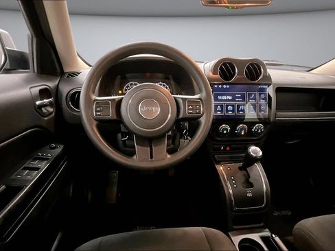 Used 2017 Jeep Patriot Sport w/ Power Value Group FWD image 8