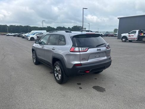 Used 2022 Jeep Cherokee Trailhawk w/ Premium Leather Package AWD/4WD image 5