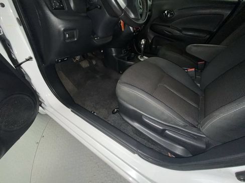 Used 2017 Nissan Versa SV w/ SV Special Edition Package FWD image 12